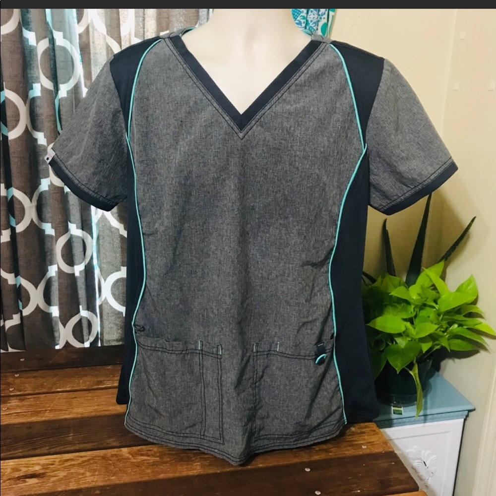 Scrubstar Scrub shirt Active Wear size Large premium scrub wear scrub top